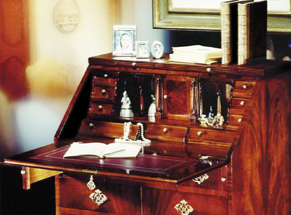 Salca Asiago writing-desk/trumeau in mahogany